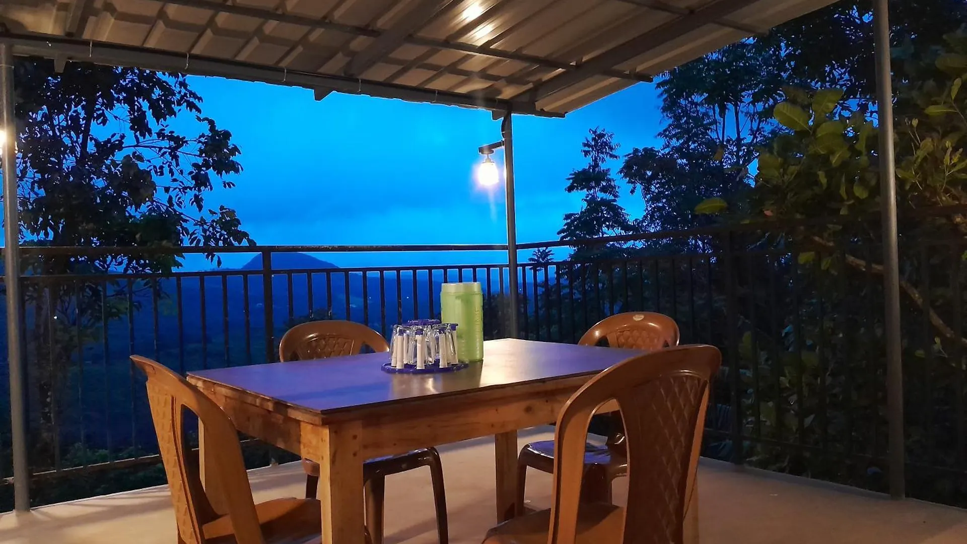 Mountain Vista Homestay Вагамон
